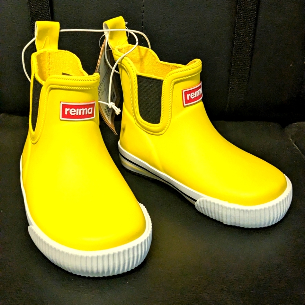NWT Reima rain boots